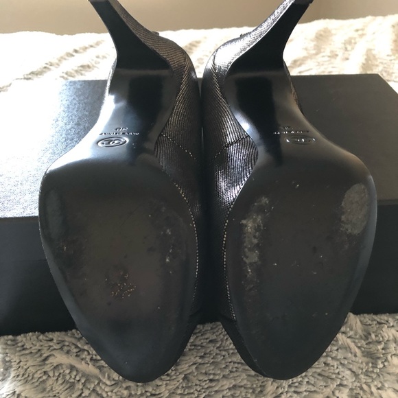 Chanel Pumps- WORN TWICE! - Picture 4 of 8